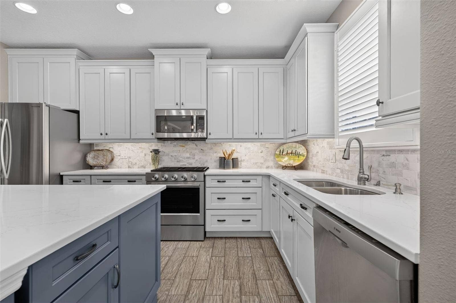 75 BAYOU BEND ROAD, Groveland, FL 34736 75 BAYOU BEND ROAD, Groveland, FL 34736