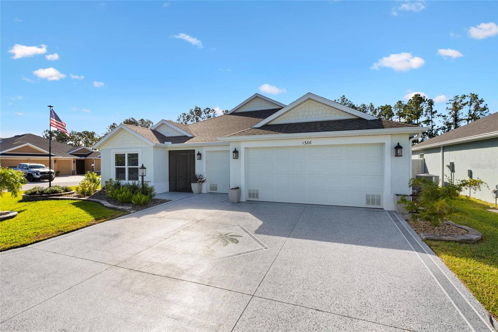 1386 KENNETH STREET, The Villages, FL 34762 Frontal side view