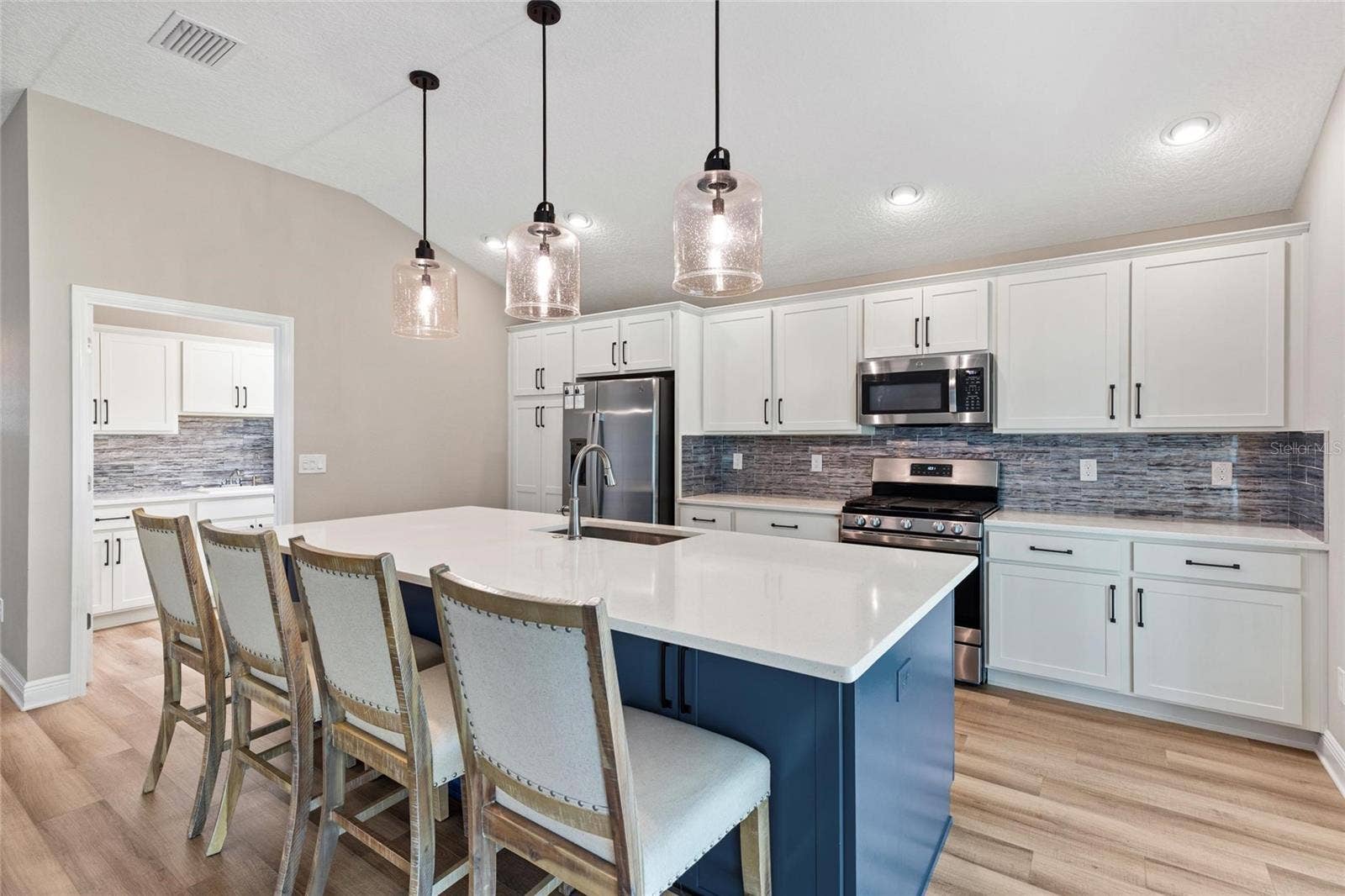 1386 KENNETH STREET, The Villages, FL 34762 1386 KENNETH STREET, The Villages, FL 34762