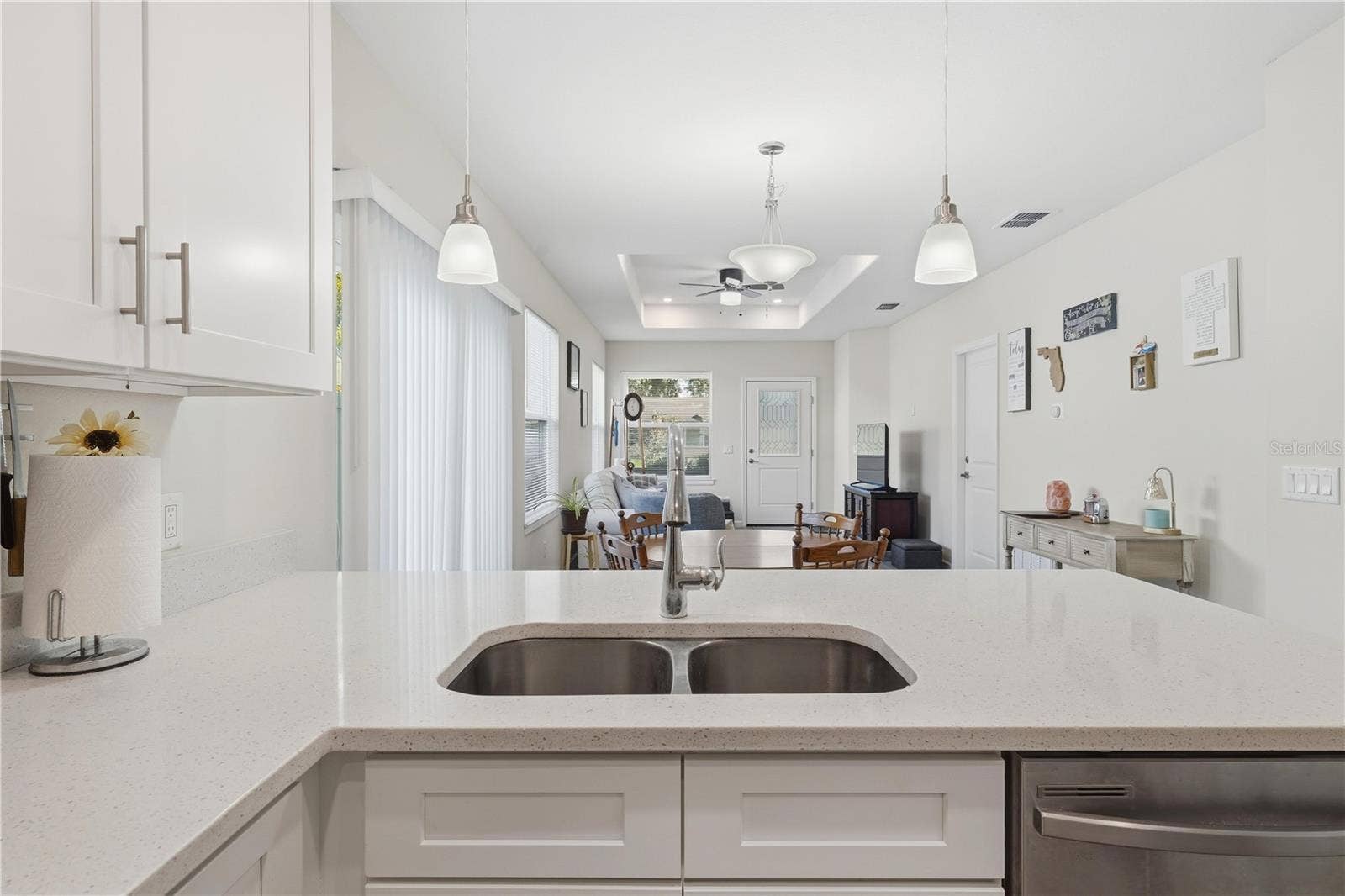 1911 VIRGINIA AVENUE, Eustis, FL 32726 breakfast bar