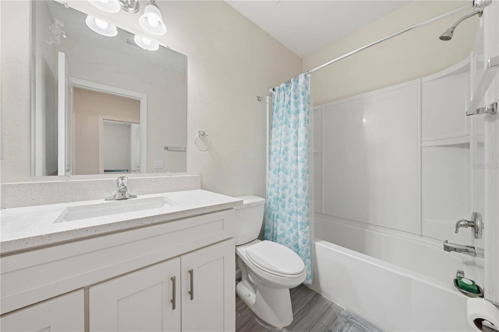1911 VIRGINIA AVENUE, Eustis, FL 32726 guest bathroom