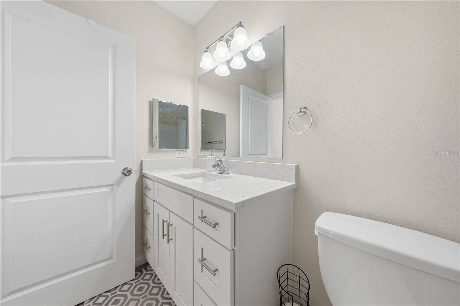1911 VIRGINIA AVENUE, Eustis, FL 32726 primary bathroom