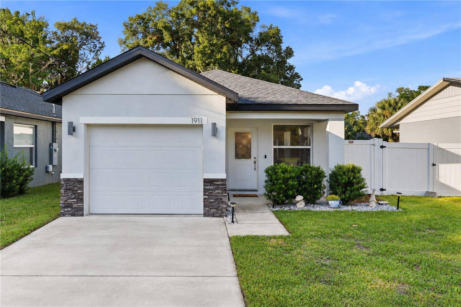 1911 VIRGINIA AVENUE, Eustis, FL 32726 1911 VIRGINIA AVENUE, Eustis, FL 32726