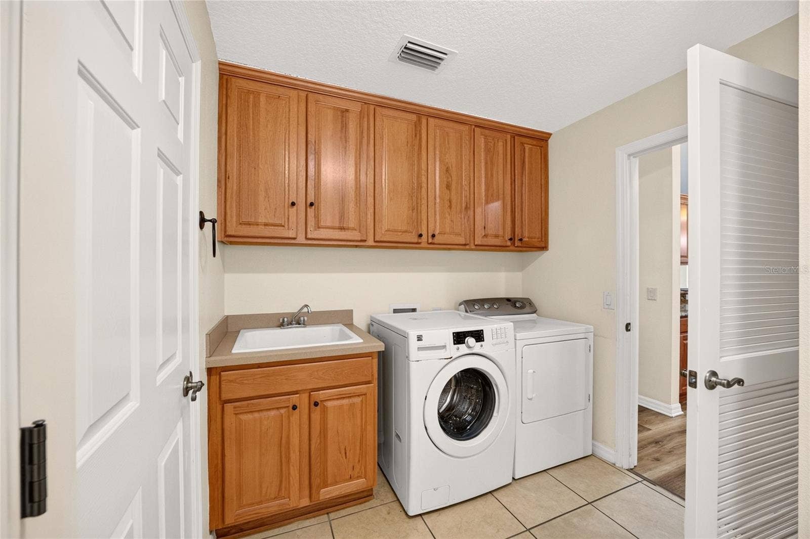 1631 TRAVELERS REST COURT, The Villages, FL 32162 1631 TRAVELERS REST COURT, The Villages, FL 32162