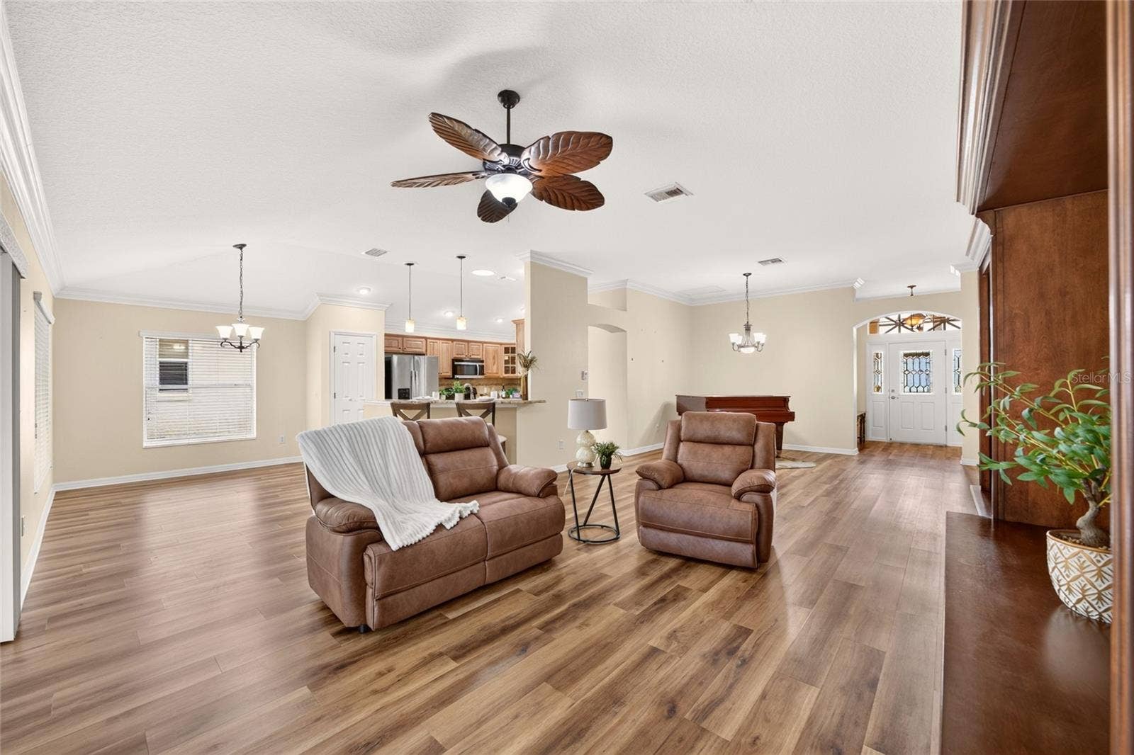 1631 TRAVELERS REST COURT, The Villages, FL 32162 1631 TRAVELERS REST COURT, The Villages, FL 32162