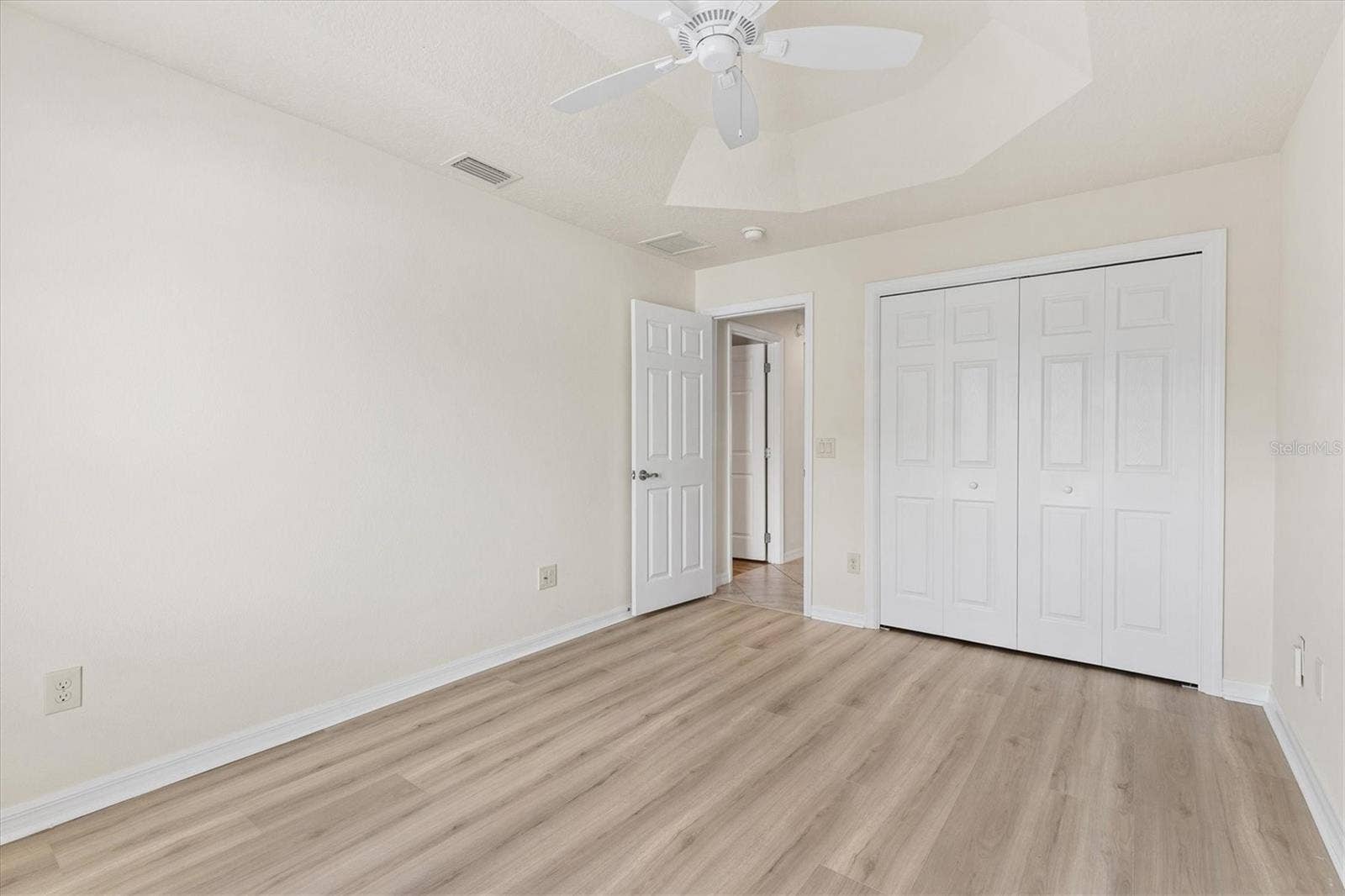 16839 SE 91ST PHILLIPS COURT, The Villages, FL 32162 16839 SE 91ST PHILLIPS COURT, The Villages, FL 32162