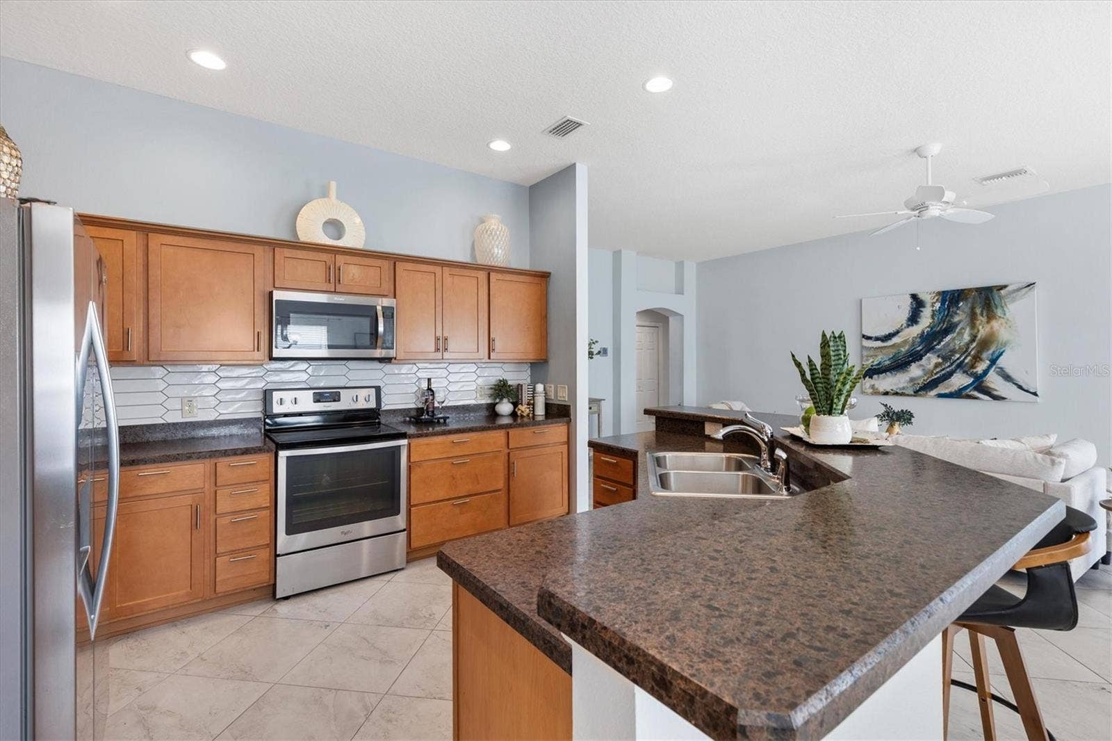 16839 SE 91ST PHILLIPS COURT, The Villages, FL 32162 16839 SE 91ST PHILLIPS COURT, The Villages, FL 32162