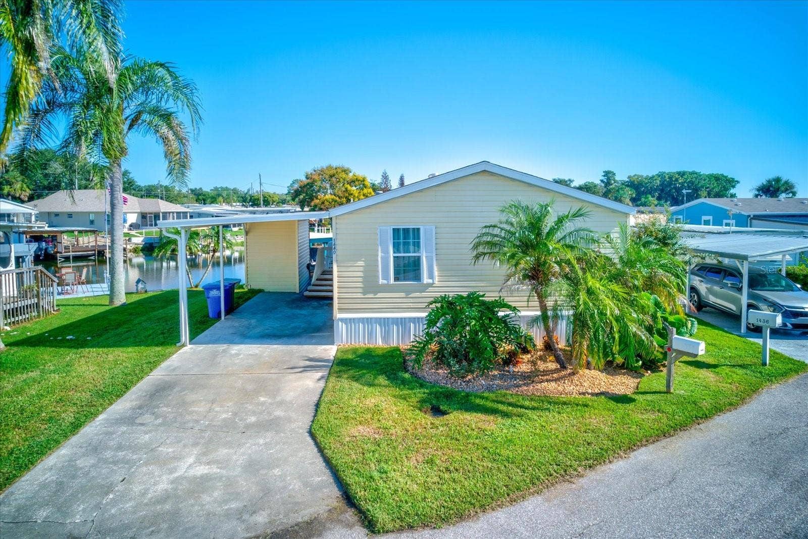 1440 S SHORE DRIVE, Tavares, FL 32778