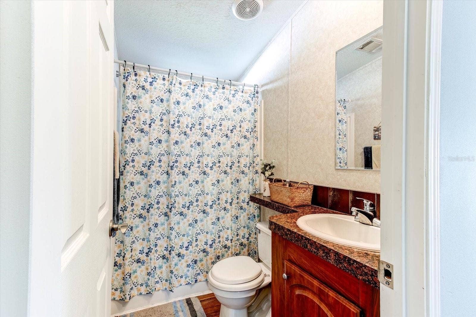 1440 S SHORE DRIVE, Tavares, FL 32778