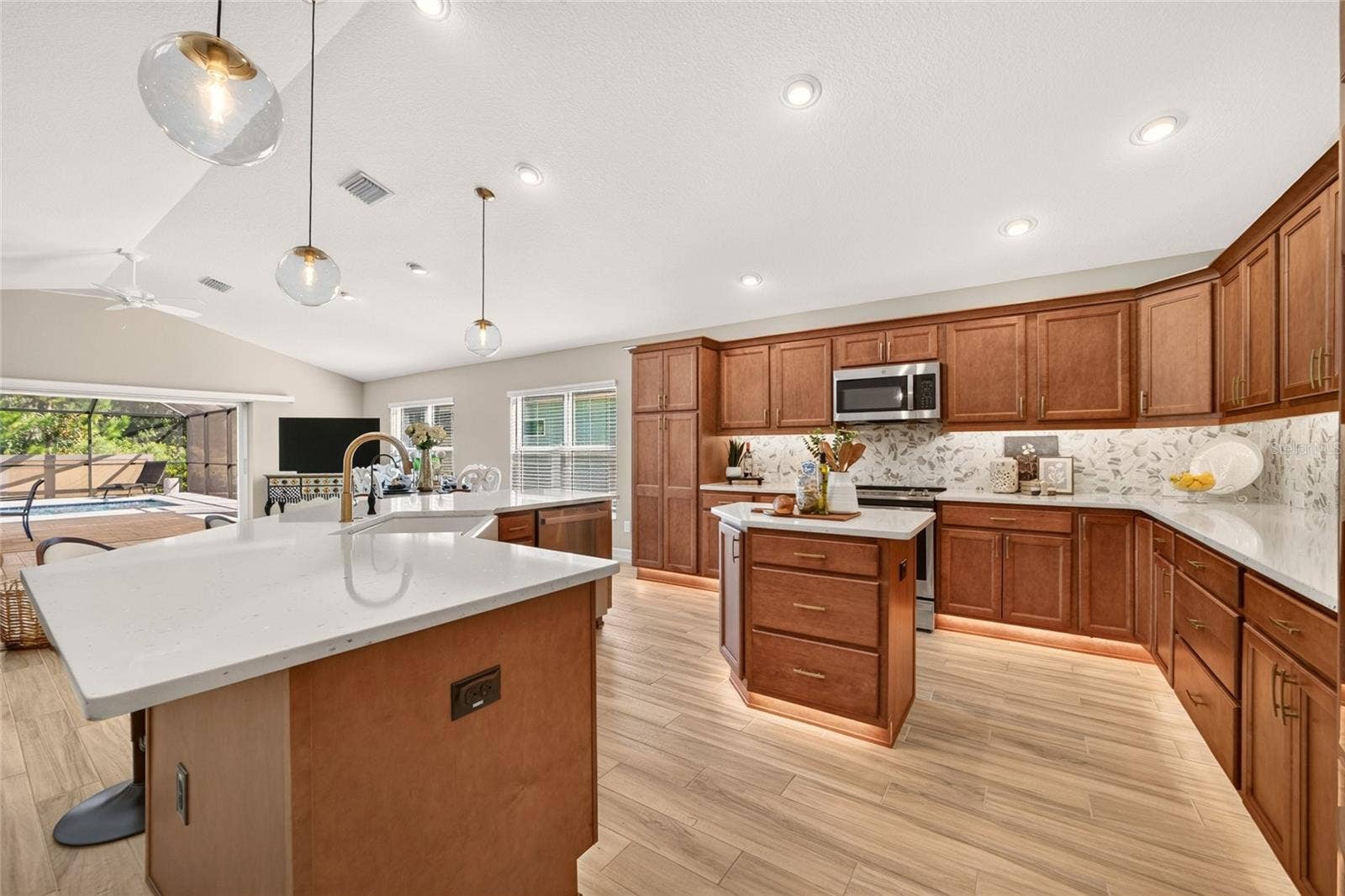 889 JAY STREET, The Villages, FL 32163
