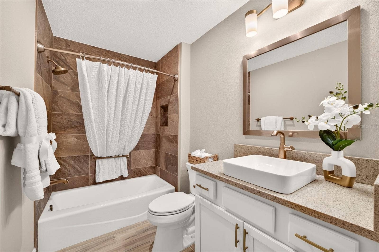 889 JAY STREET, The Villages, FL 32163