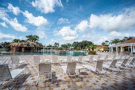 Oxford, FL 34484 plenty of lounge chairs. Jacuzzi for 6 Check out tennis and pickle ball courts!