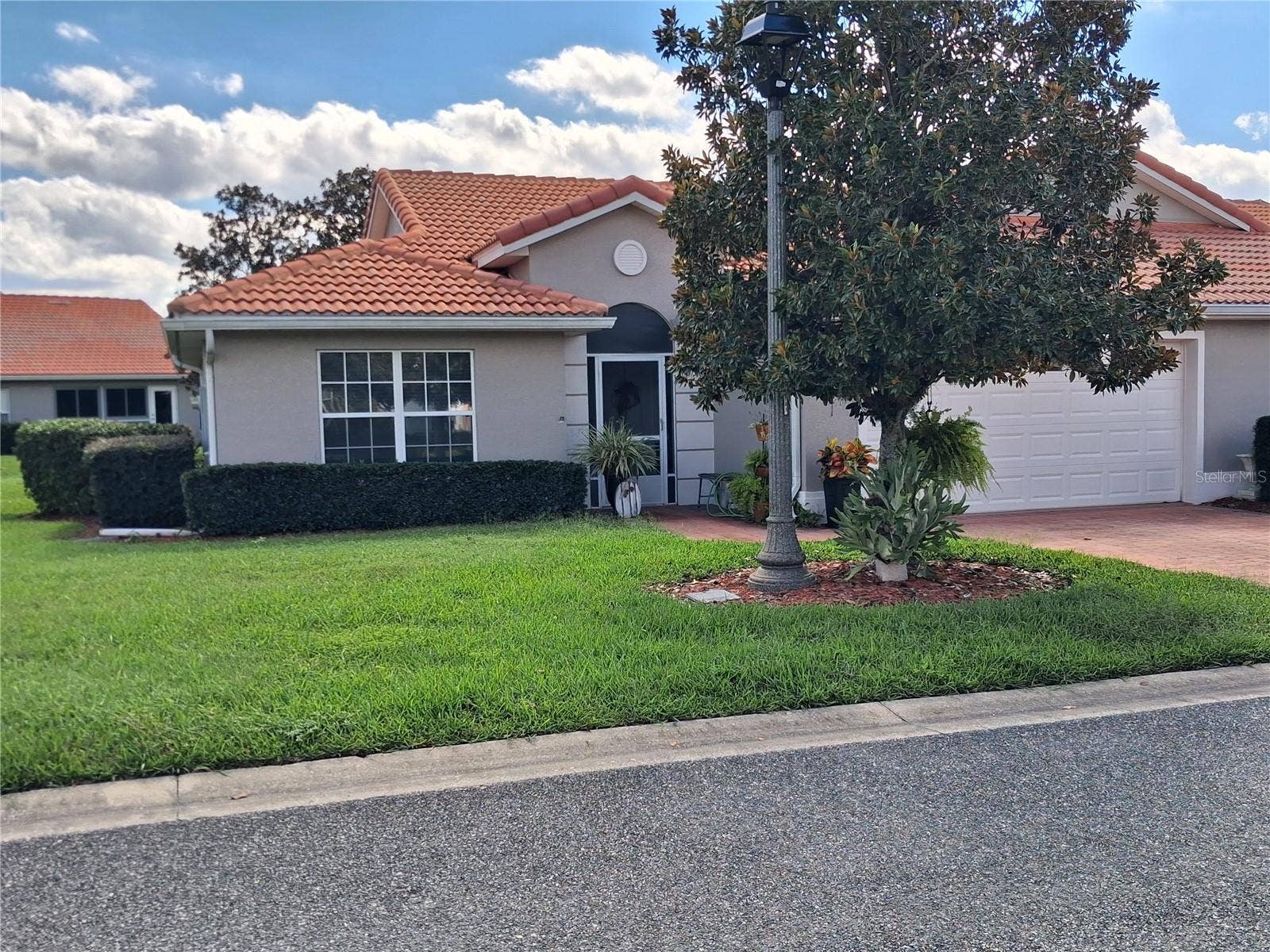 Oxford, FL 34484 Front 1 5121 Harbour Dr