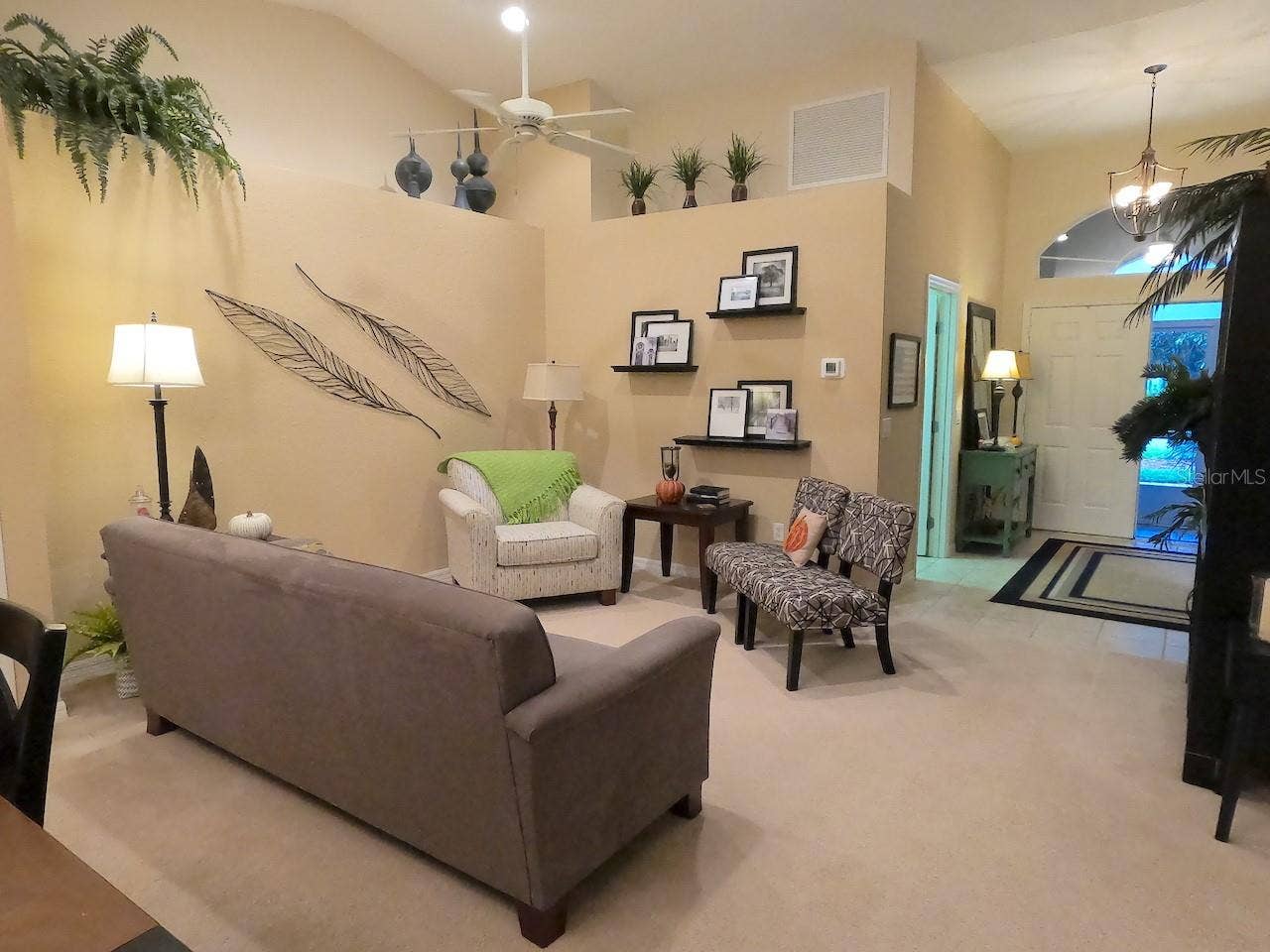 Oxford, FL 34484 Living v3