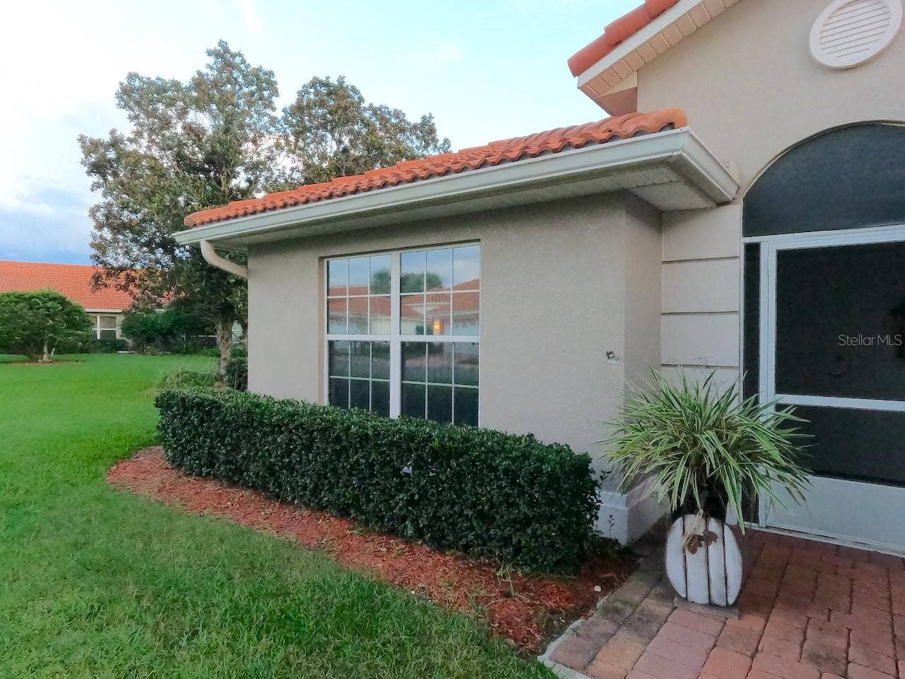 Oxford, FL 34484 front entrance 5121 Harbour dr