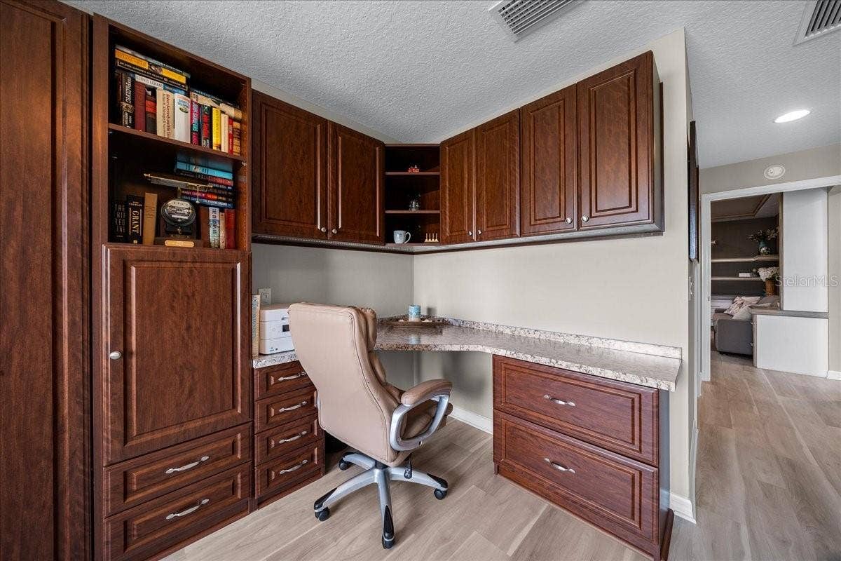 Perfect Quiet Office Space