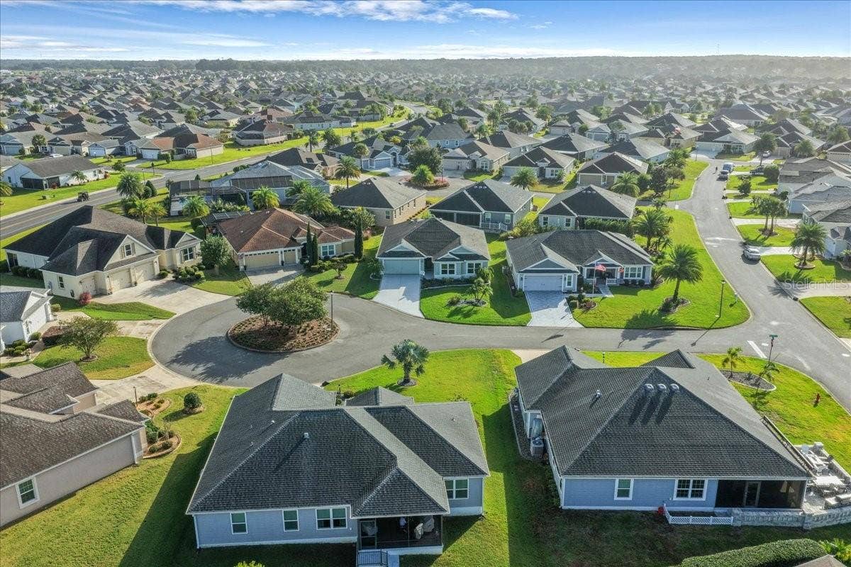 Aerial View of Cul-De-Sac