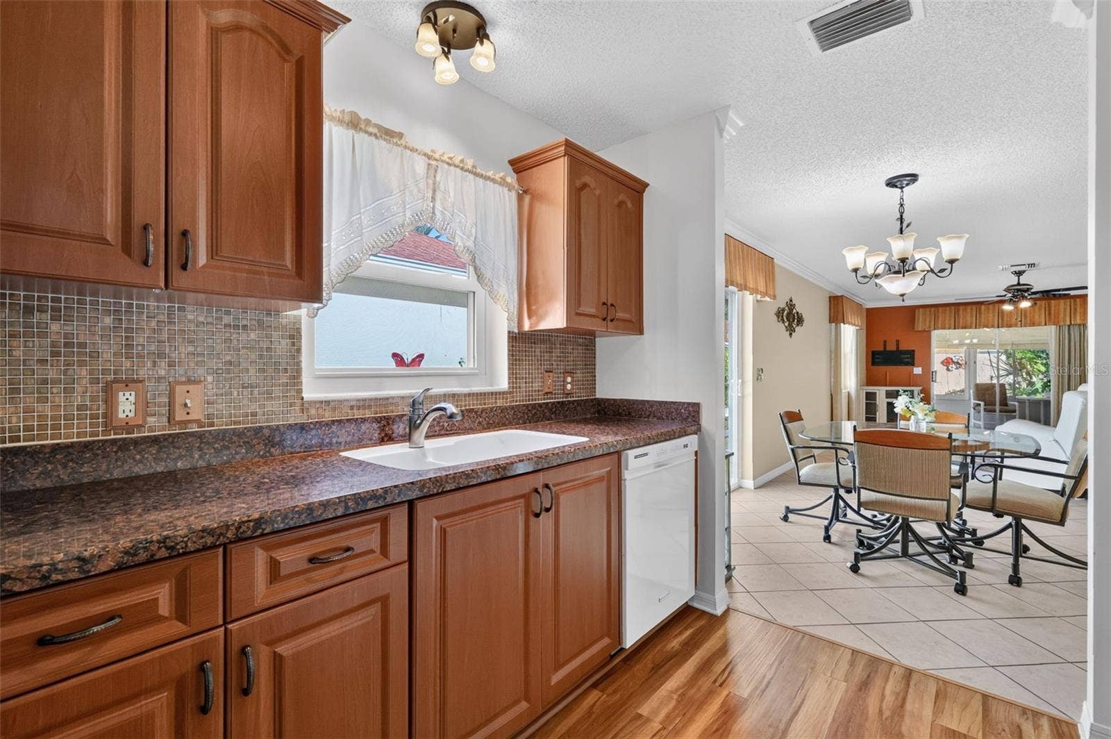 407 CARMEL AVENUE, The Villages, FL 32159 Kitchen