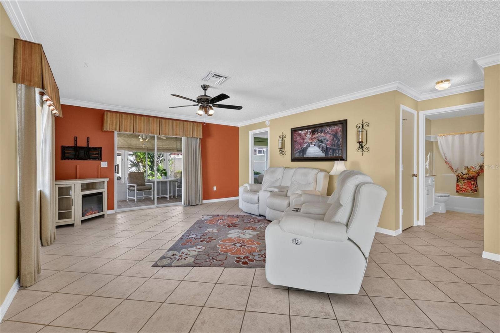 407 CARMEL AVENUE, The Villages, FL 32159 Living Room