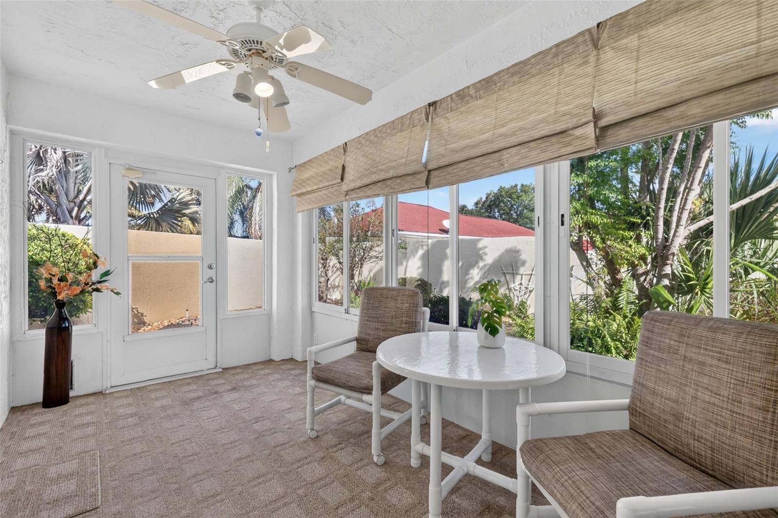 407 CARMEL AVENUE, The Villages, FL 32159 Glass-Enclosed Lanai