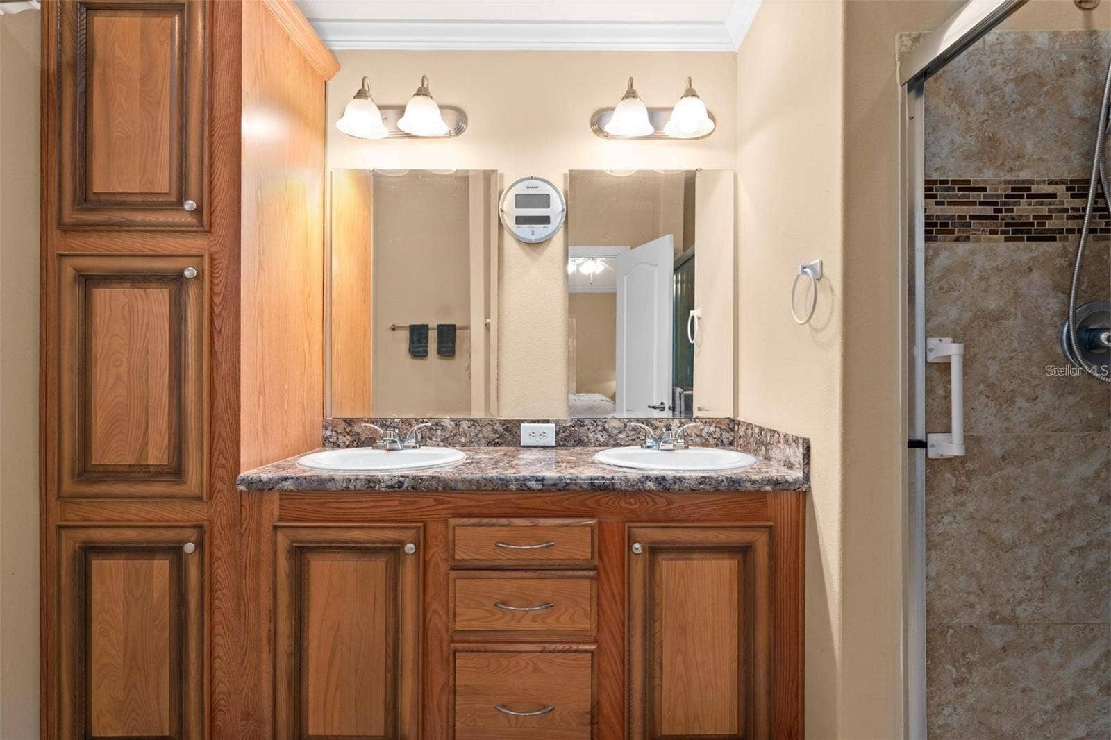 2417 VINDALE ROAD, Tavares, FL 32778 Double sink vanity with storage