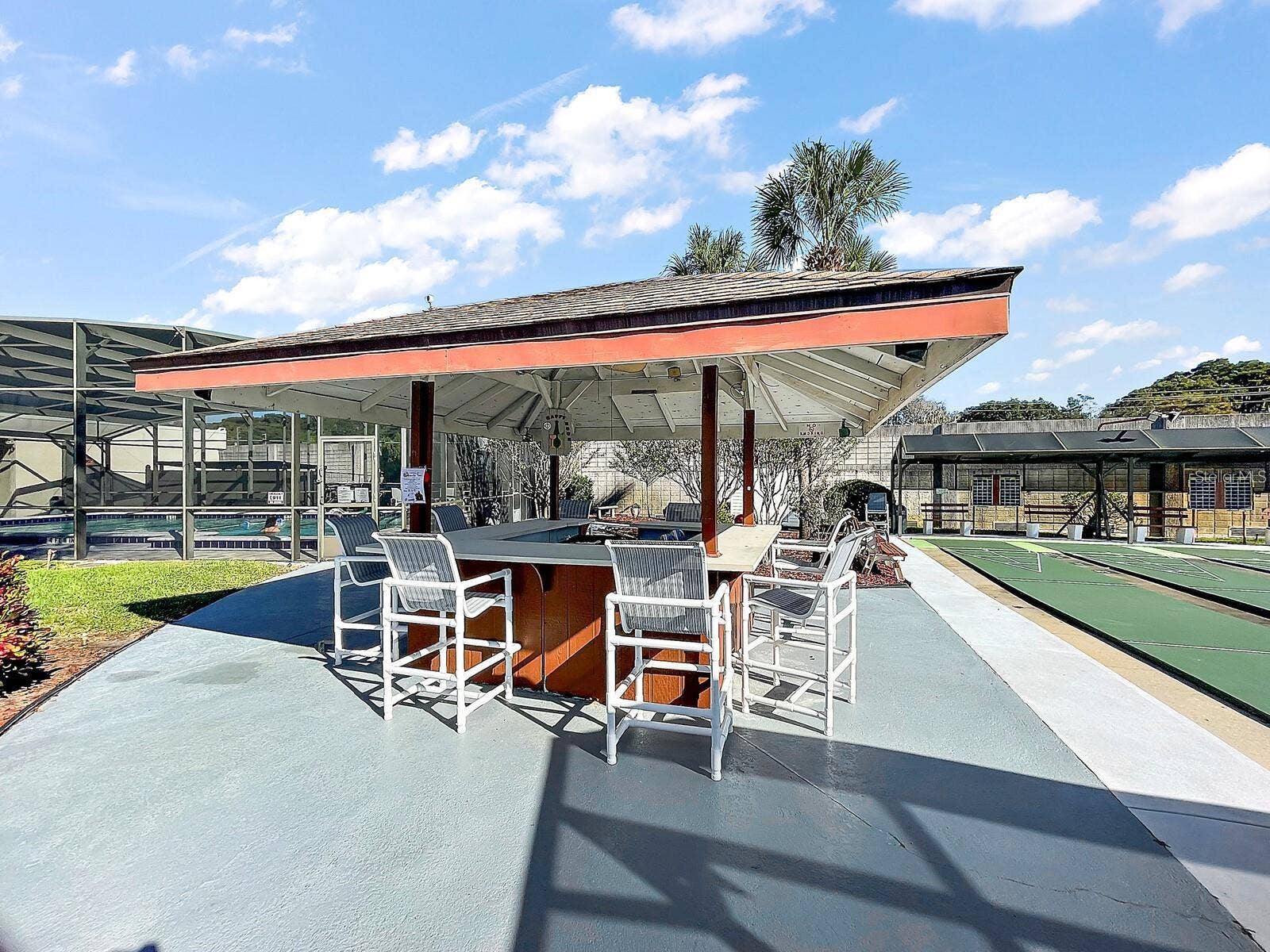 2417 VINDALE ROAD, Tavares, FL 32778 Tiki Bar