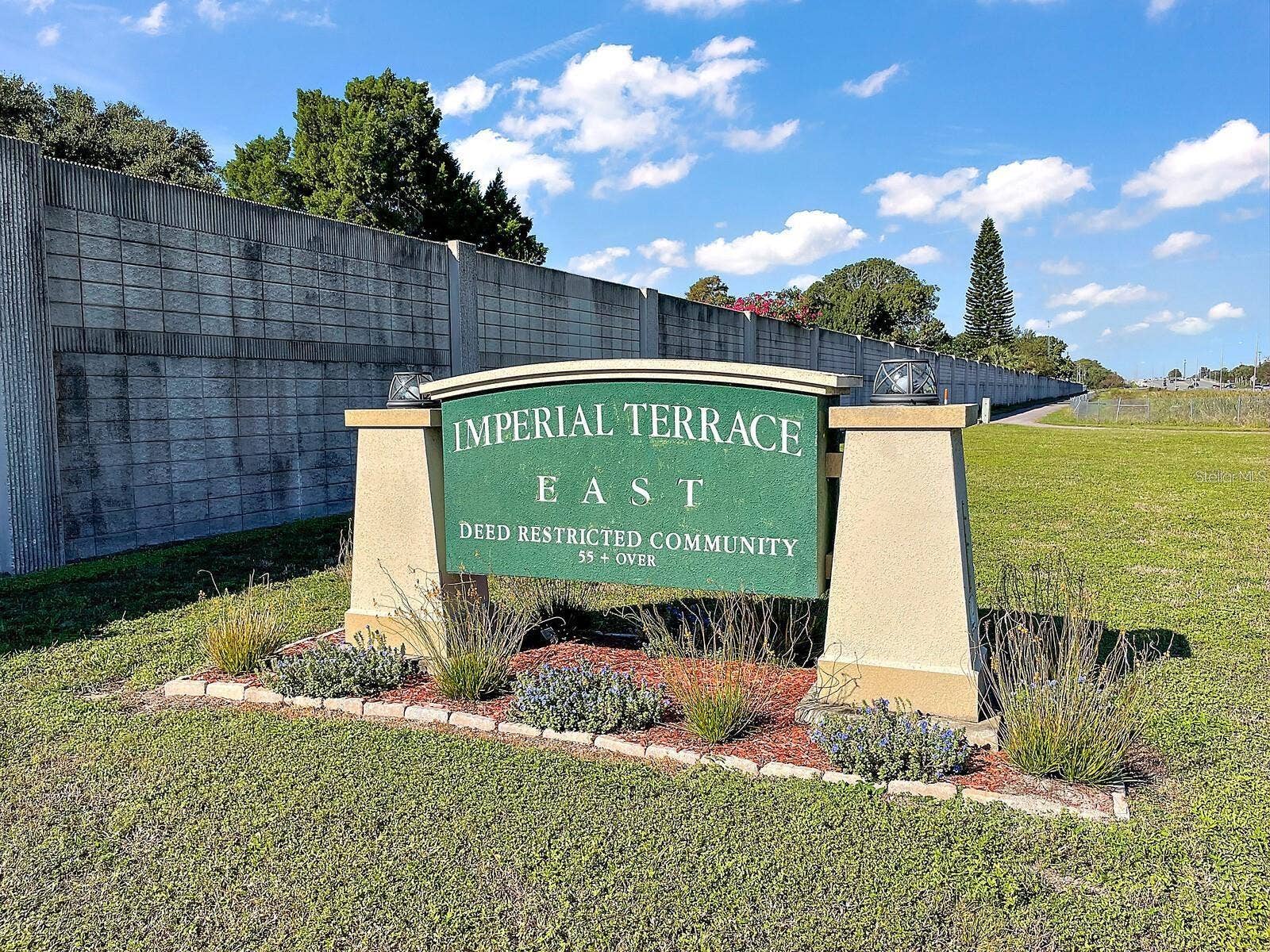 2417 VINDALE ROAD, Tavares, FL 32778 Imperial Terrace East