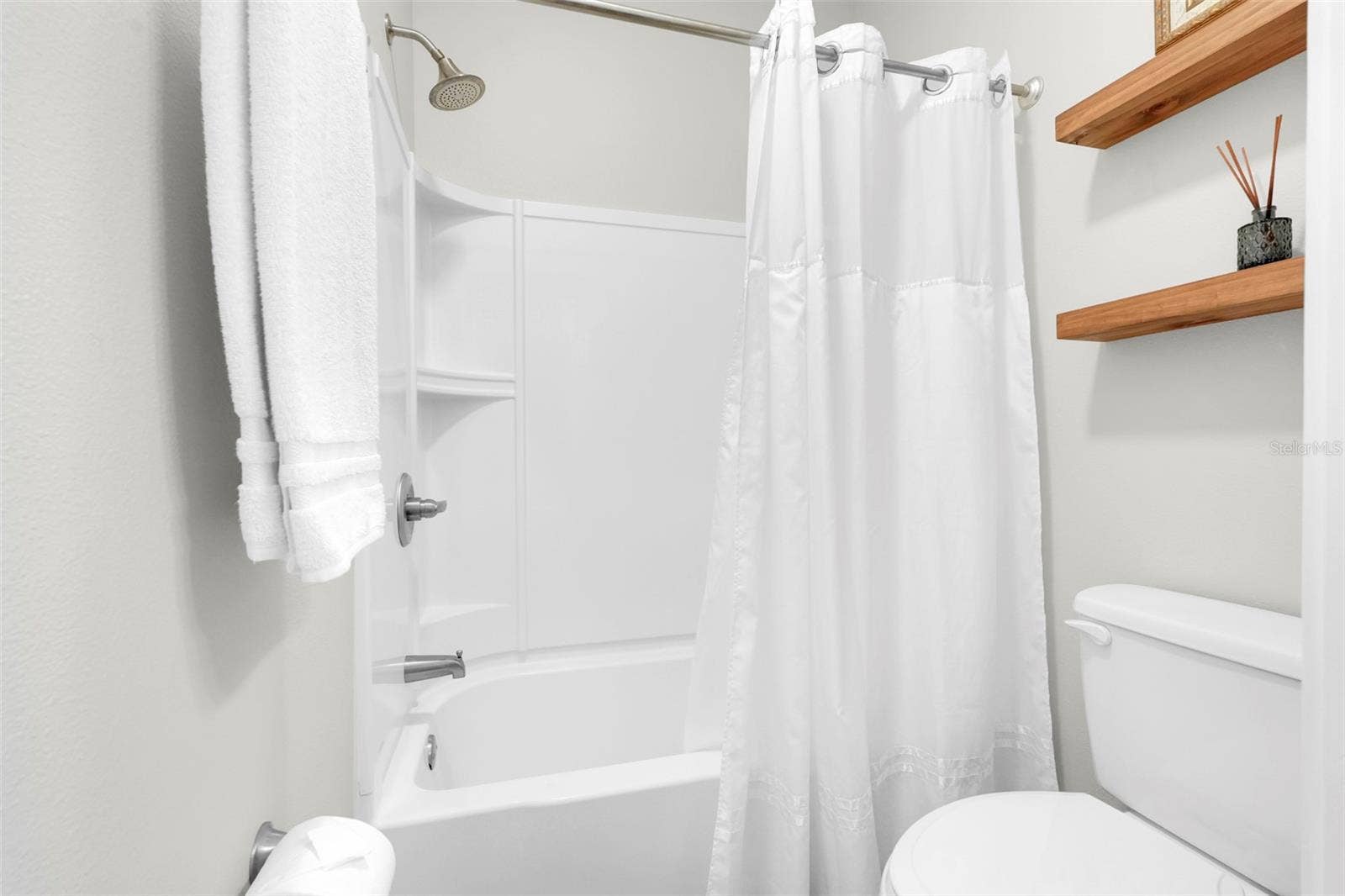 6100 OCILLA LOOP, Clermont, FL 34714 Bathroom 2