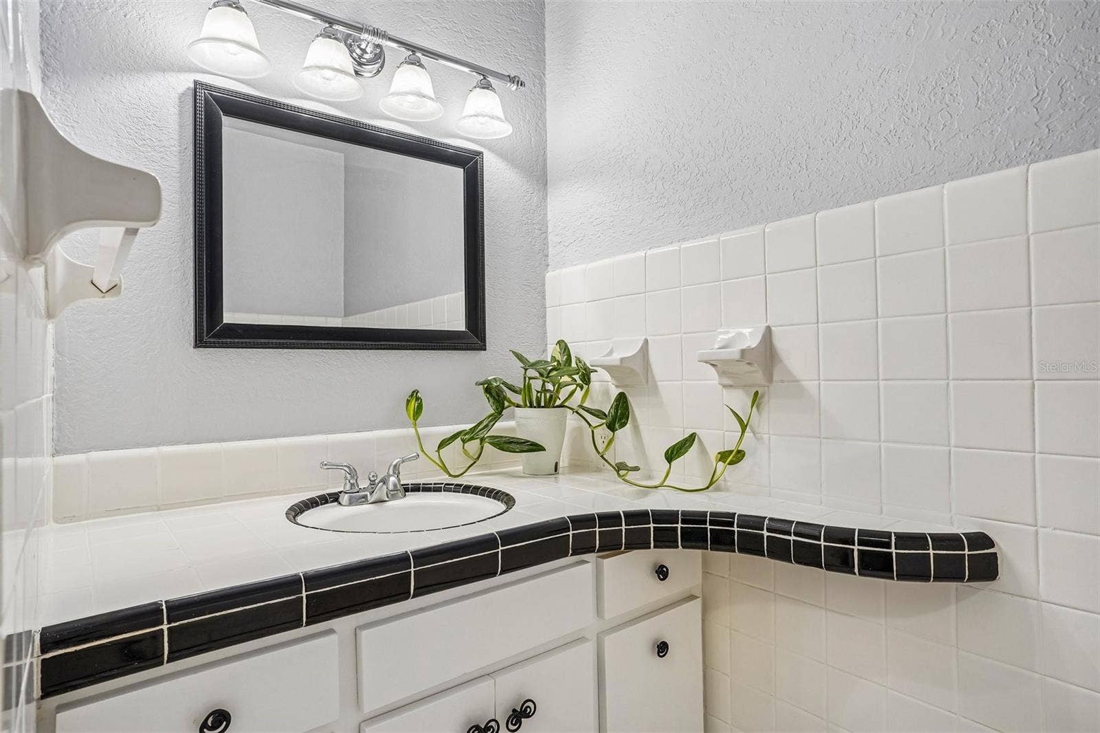 1501 FAHNSTOCK STREET, Eustis, FL 32726 Full Hall bathroom