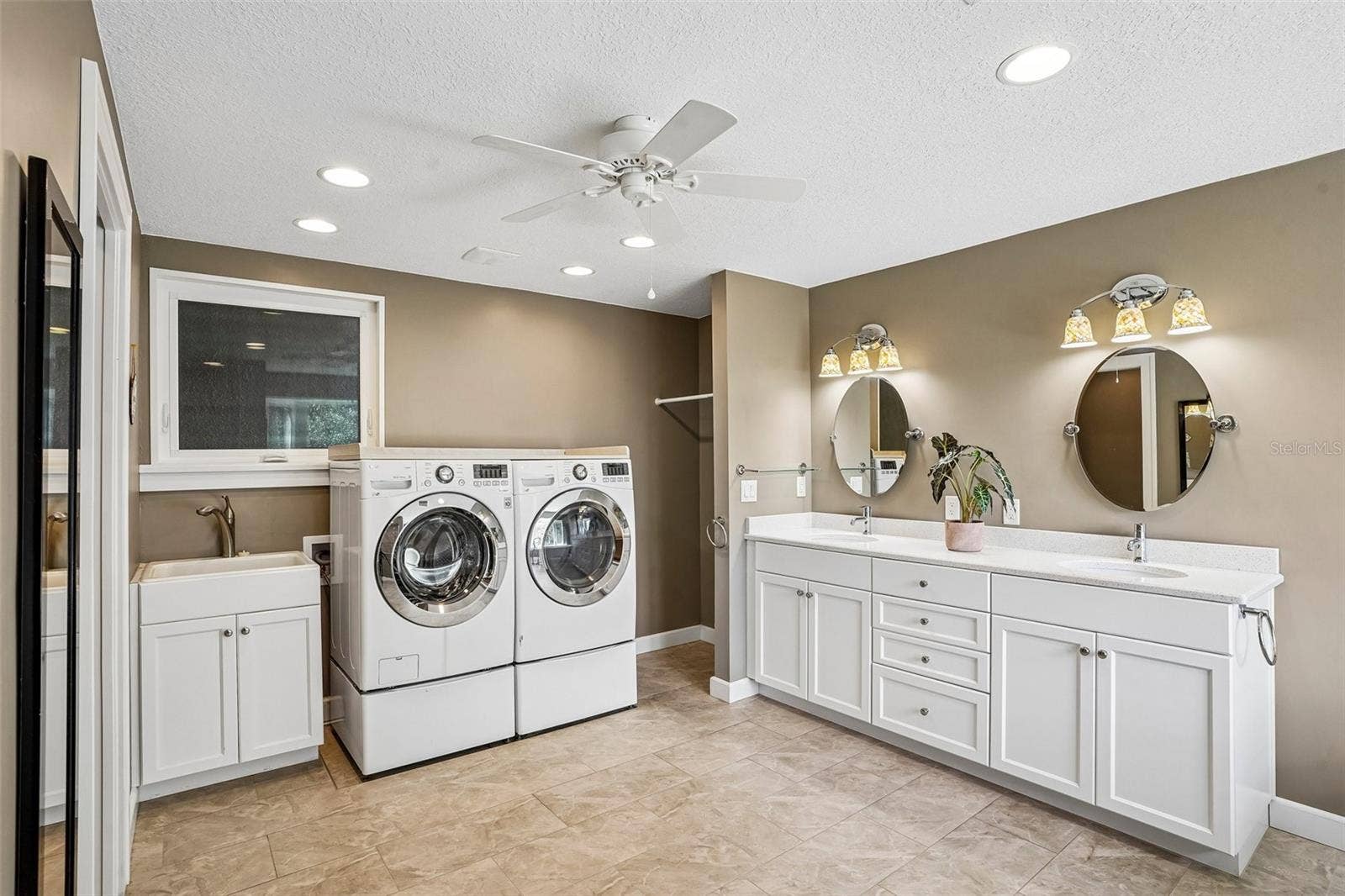 1501 FAHNSTOCK STREET, Eustis, FL 32726 Primary Bath with Laundry
