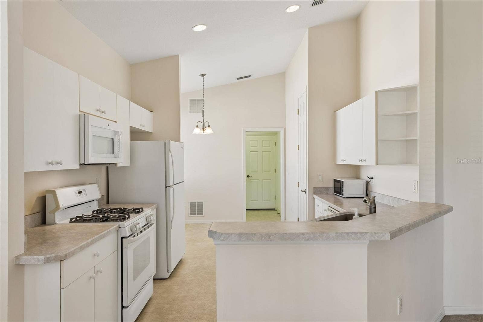 762 WOLF CREEK STREET, Clermont, FL 34711 762 WOLF CREEK STREET, Clermont, FL 34711