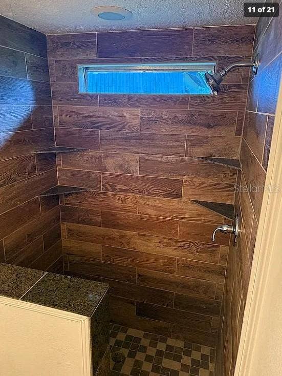 37740 DEERWOODS DRIVE, Eustis, FL 32736 Walk-in Shower