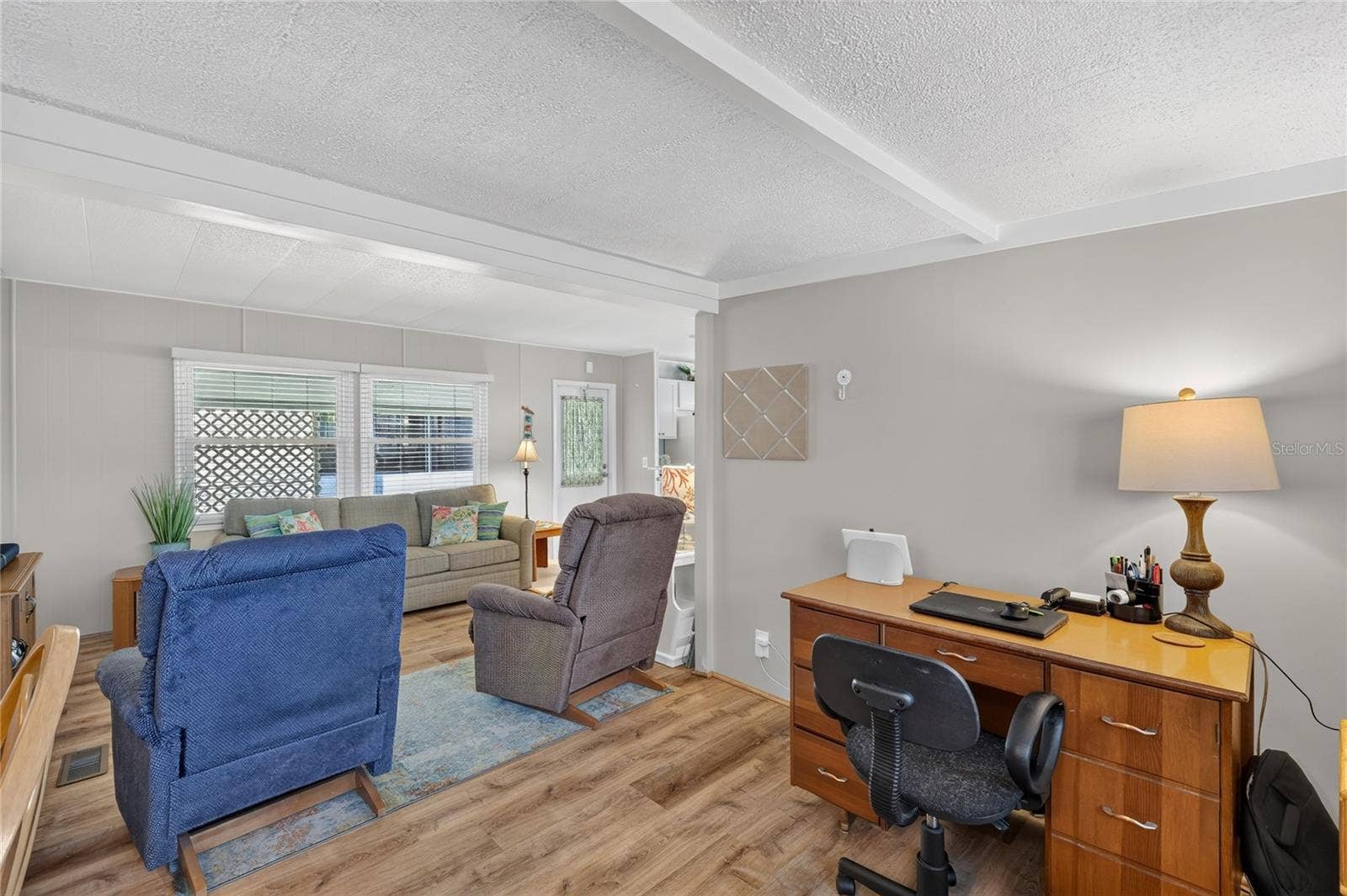 565 TAMMI DRIVE, Leesburg, FL 34788 Den/Office/Living room
