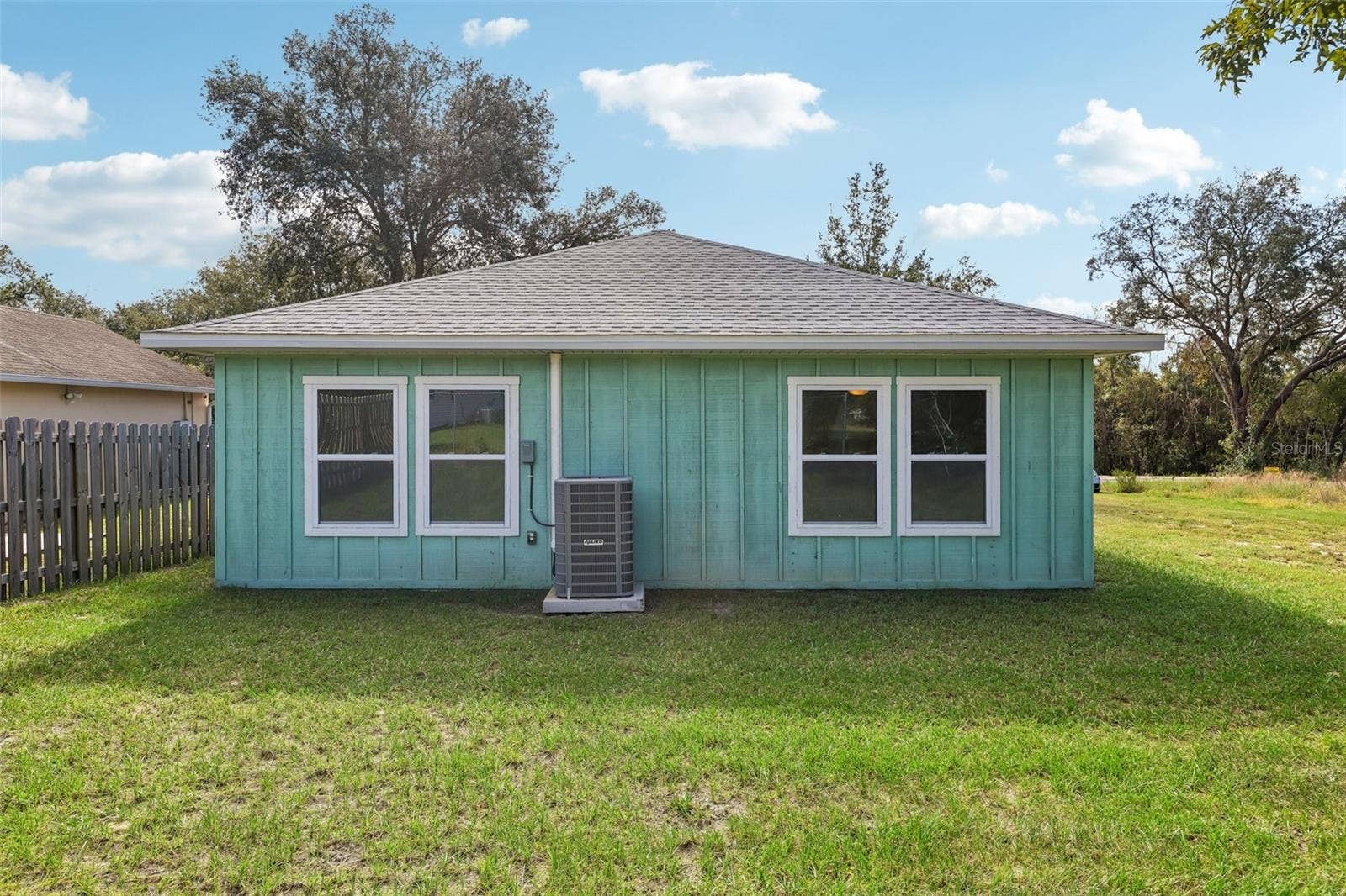 40091 OAKRIDGE DRIVE, Lady Lake, FL 32159 40091 OAKRIDGE DRIVE, Lady Lake, FL 32159