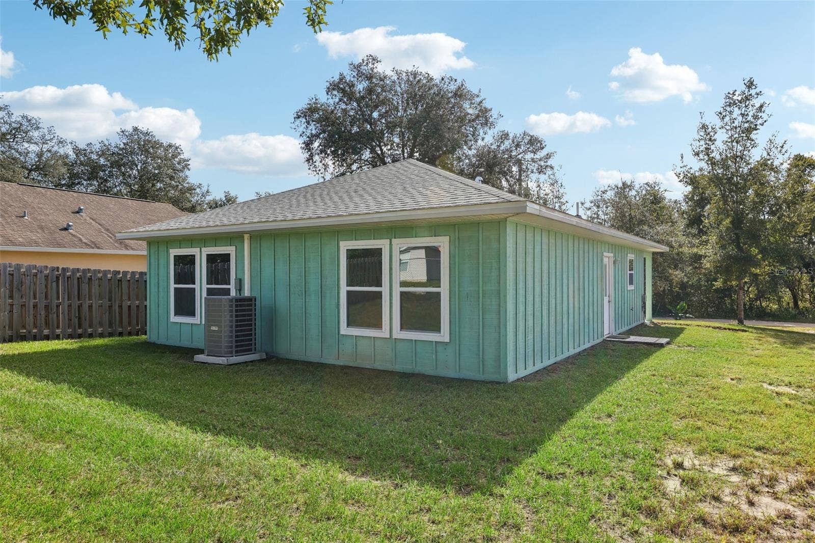 40091 OAKRIDGE DRIVE, Lady Lake, FL 32159 40091 OAKRIDGE DRIVE, Lady Lake, FL 32159