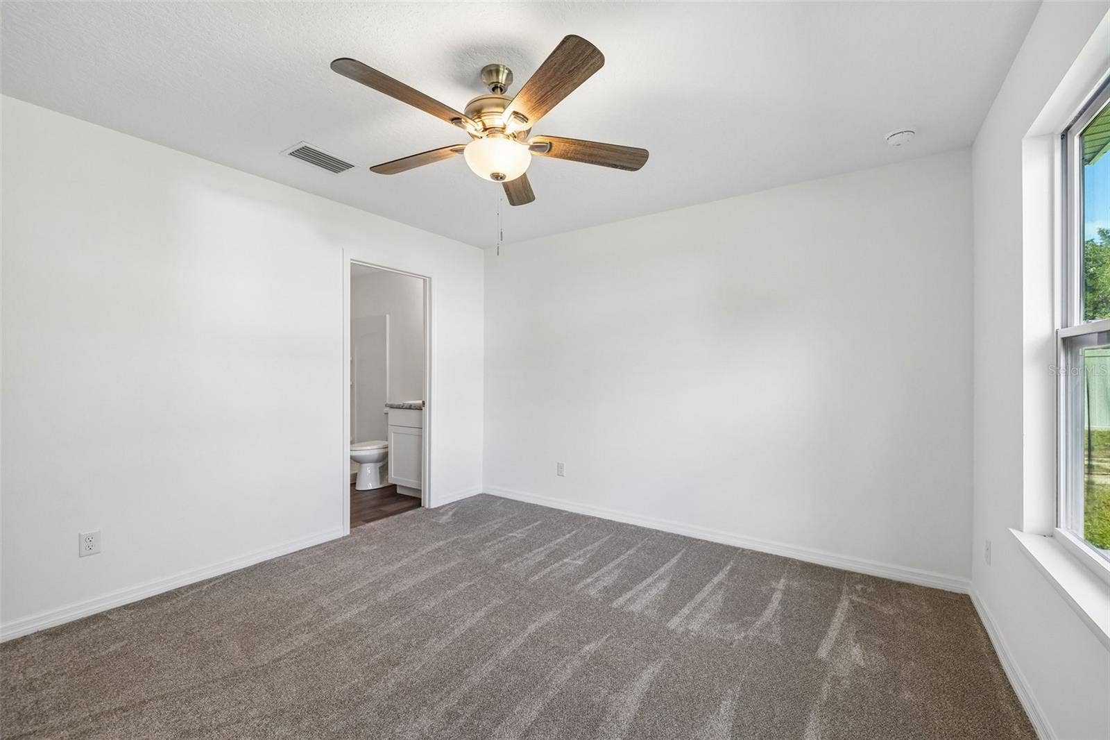 40091 OAKRIDGE DRIVE, Lady Lake, FL 32159 40091 OAKRIDGE DRIVE, Lady Lake, FL 32159