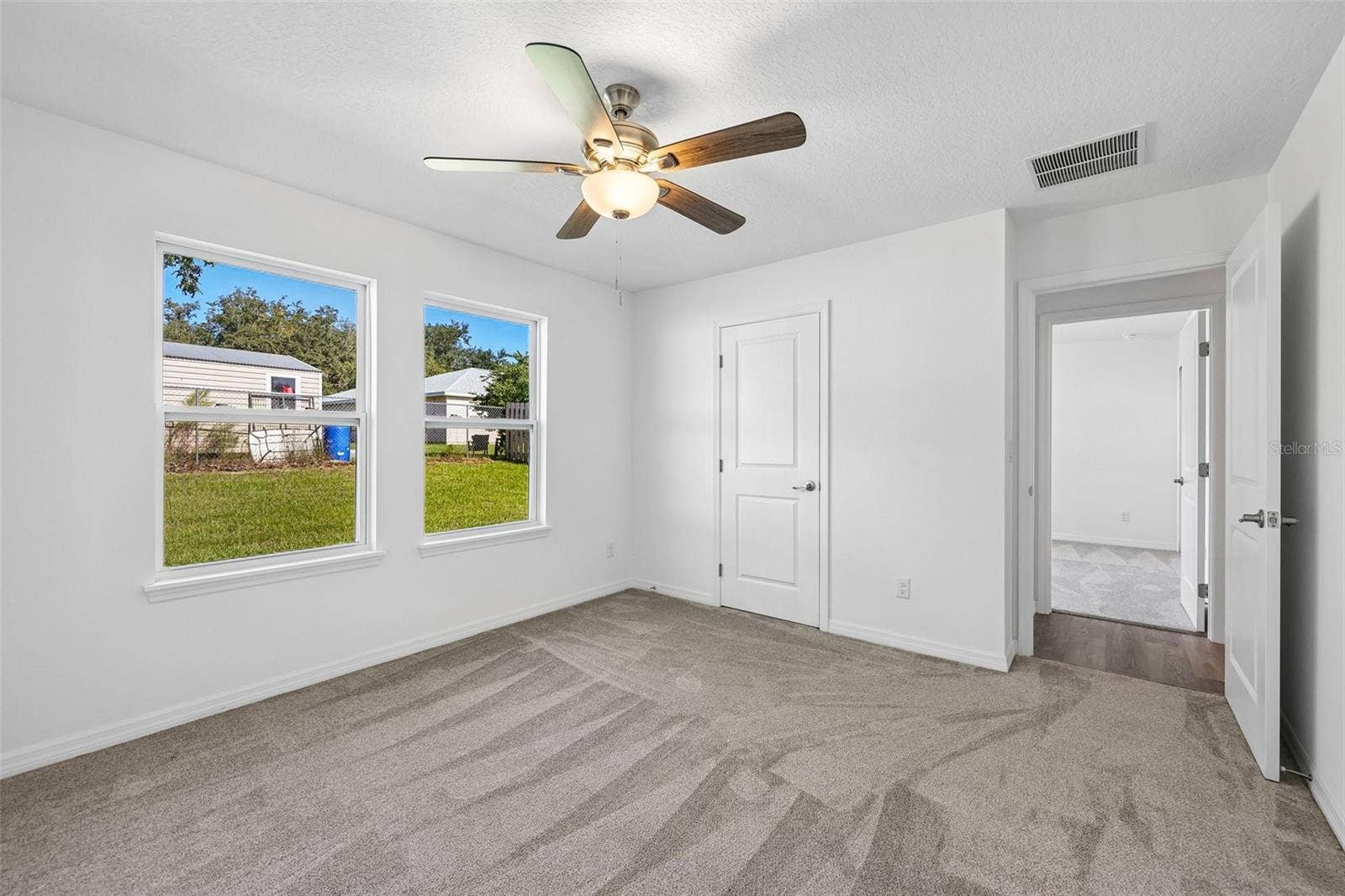 40091 OAKRIDGE DRIVE, Lady Lake, FL 32159 40091 OAKRIDGE DRIVE, Lady Lake, FL 32159