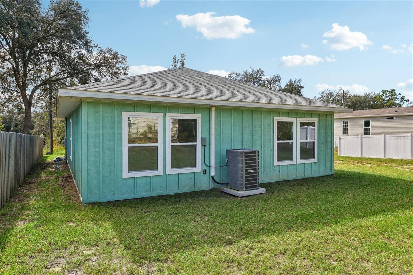 40091 OAKRIDGE DRIVE, Lady Lake, FL 32159 40091 OAKRIDGE DRIVE, Lady Lake, FL 32159