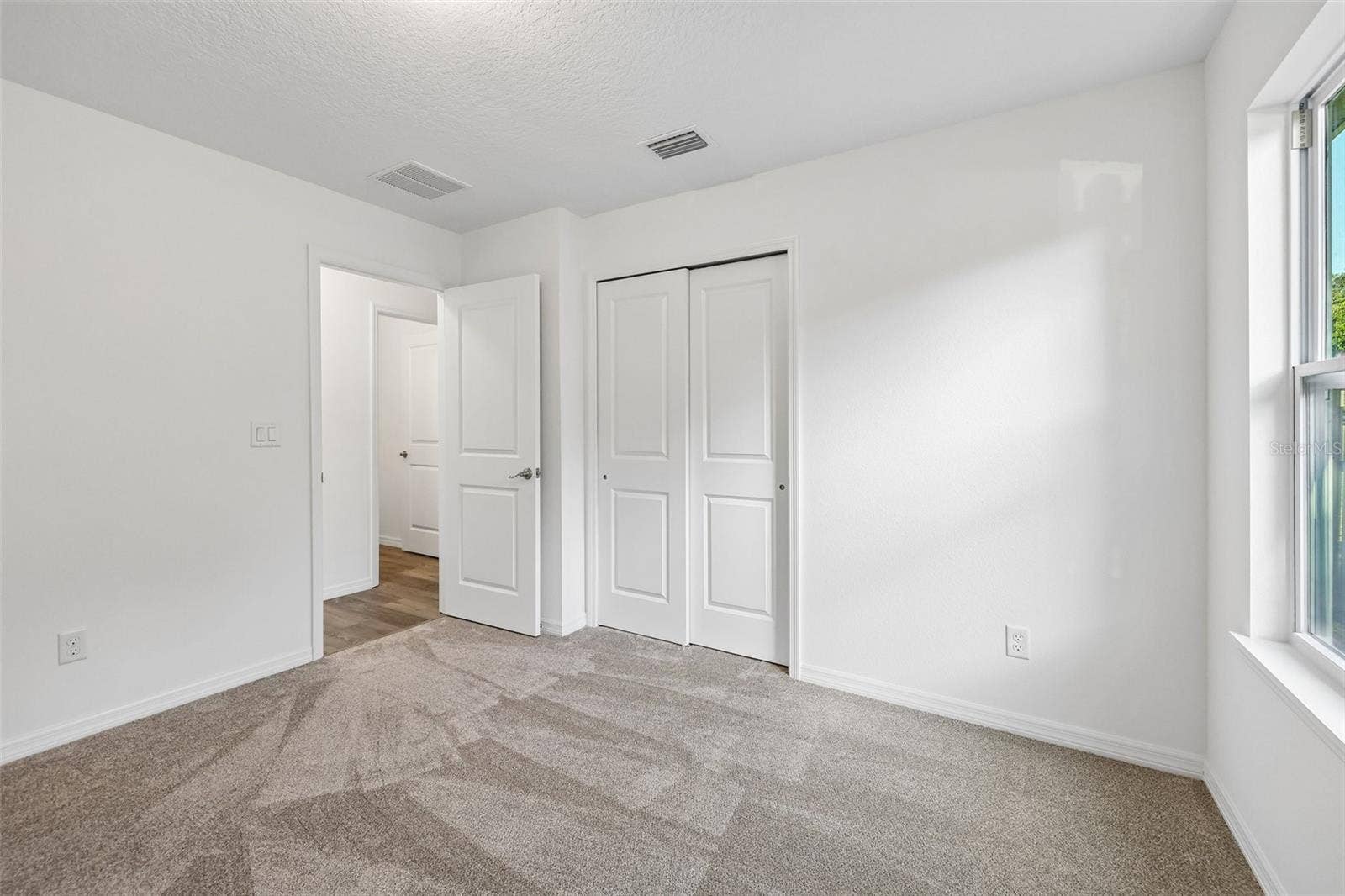 40091 OAKRIDGE DRIVE, Lady Lake, FL 32159 40091 OAKRIDGE DRIVE, Lady Lake, FL 32159