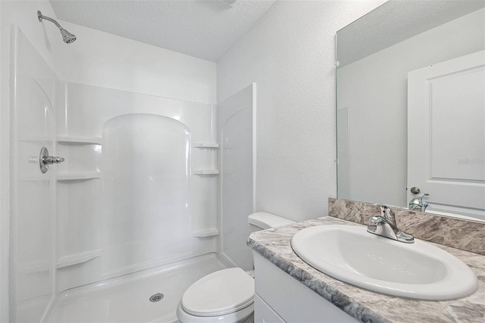 40091 OAKRIDGE DRIVE, Lady Lake, FL 32159 40091 OAKRIDGE DRIVE, Lady Lake, FL 32159