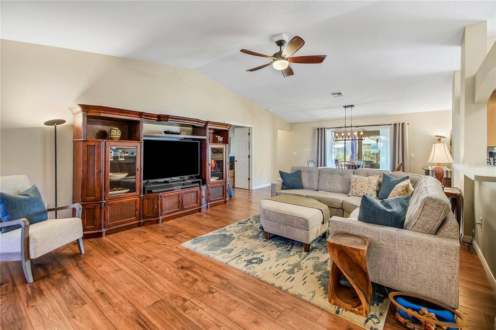 1019 MEADOWBEND DRIVE, Leesburg, FL 34748 1019 MEADOWBEND DRIVE, Leesburg, FL 34748