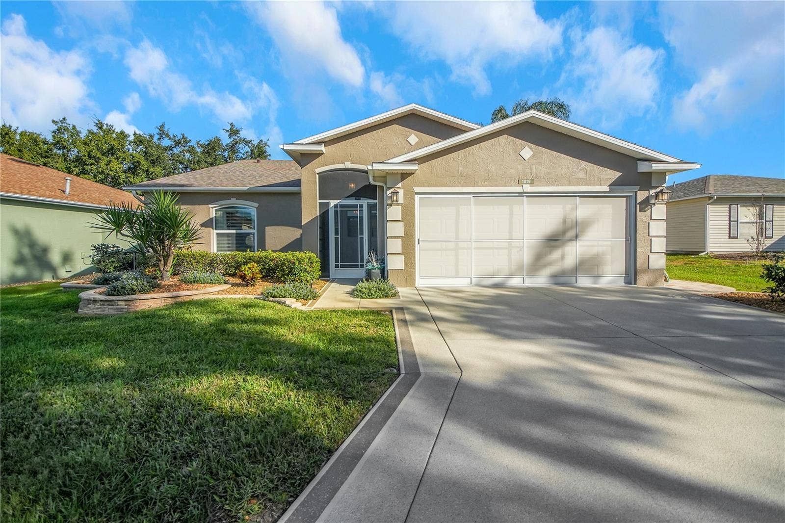 1019 MEADOWBEND DRIVE, Leesburg, FL 34748 1019 MEADOWBEND DRIVE, Leesburg, FL 34748