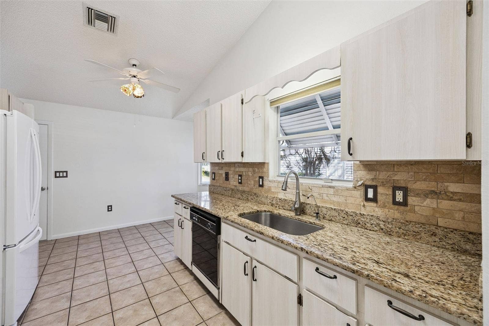 26233 NEWCOMBE CIRCLE, Leesburg, FL 34748