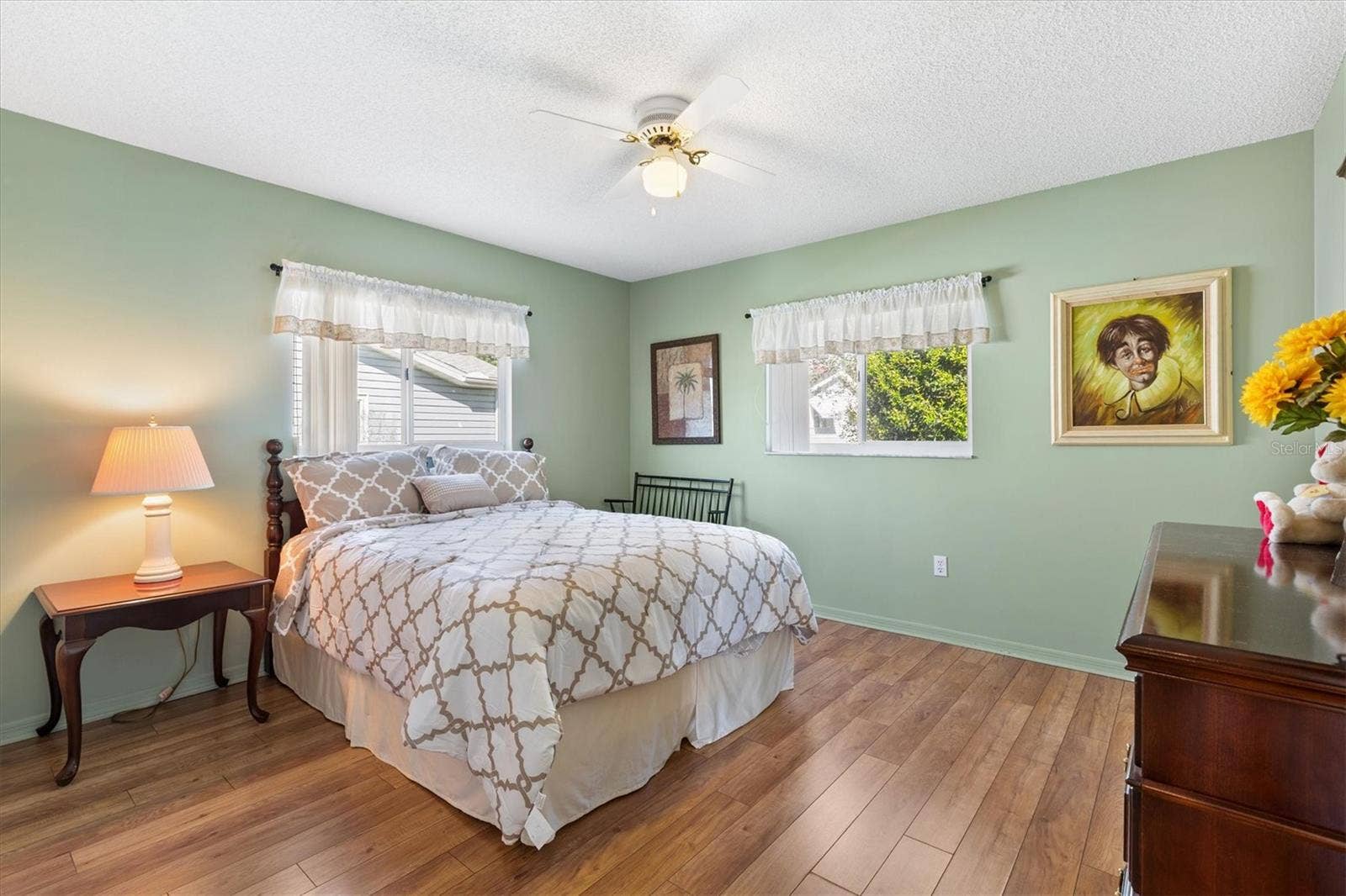 Guest bedroom