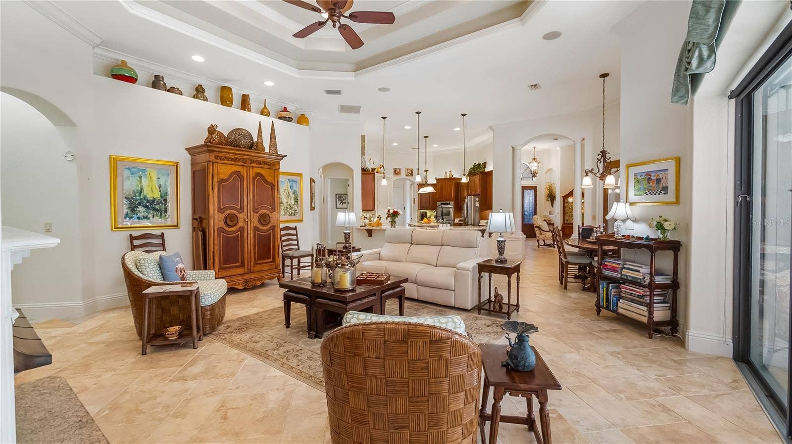Open Floor Plan with 14'-16' Ceilings
