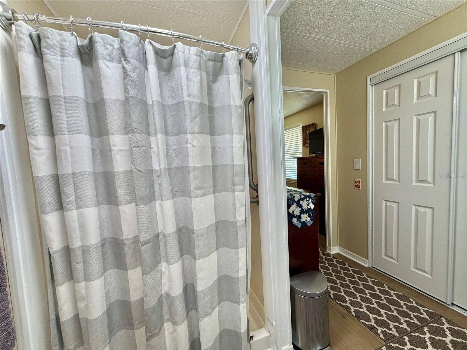 131 BOUGAINVILLEA DRIVE, Leesburg, FL 34748 131 BOUGAINVILLEA DRIVE, Leesburg, FL 34748