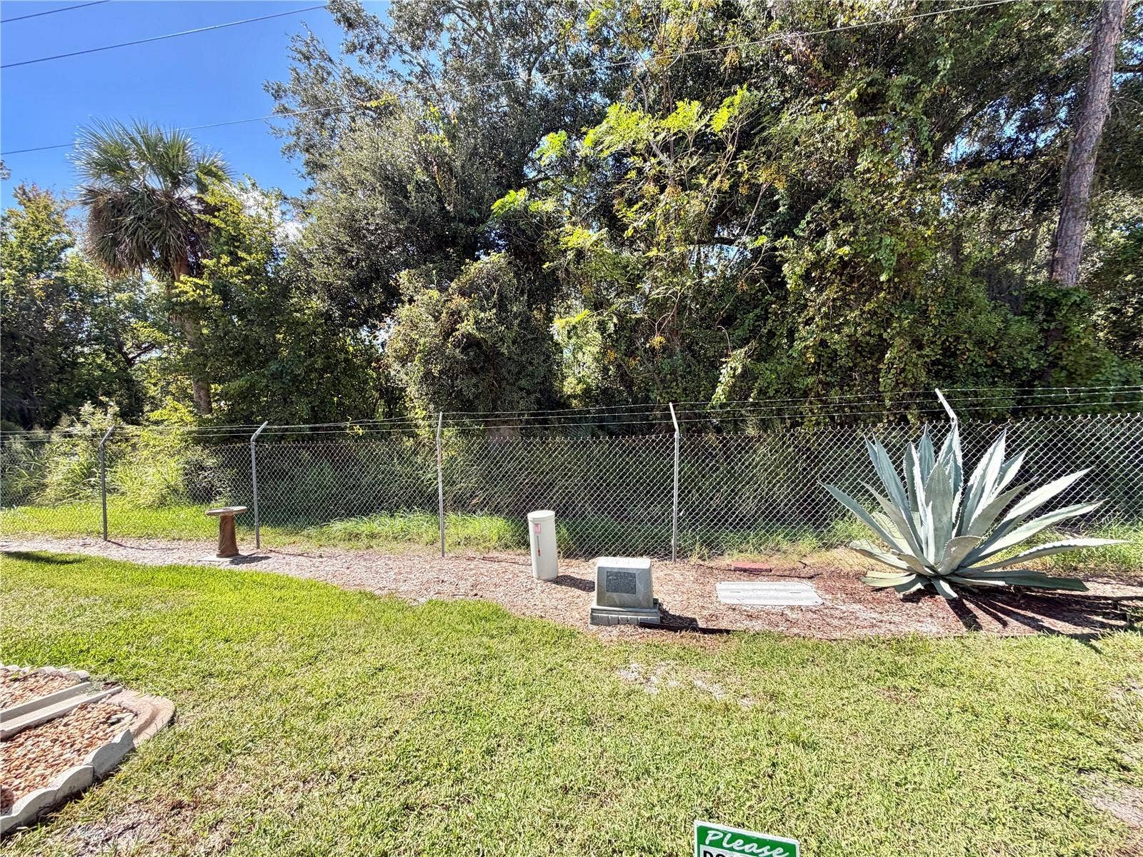131 BOUGAINVILLEA DRIVE, Leesburg, FL 34748 131 BOUGAINVILLEA DRIVE, Leesburg, FL 34748