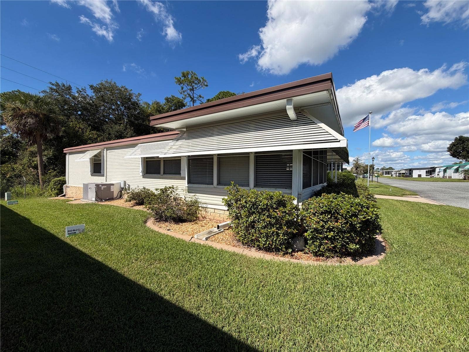 131 BOUGAINVILLEA DRIVE, Leesburg, FL 34748 131 BOUGAINVILLEA DRIVE, Leesburg, FL 34748