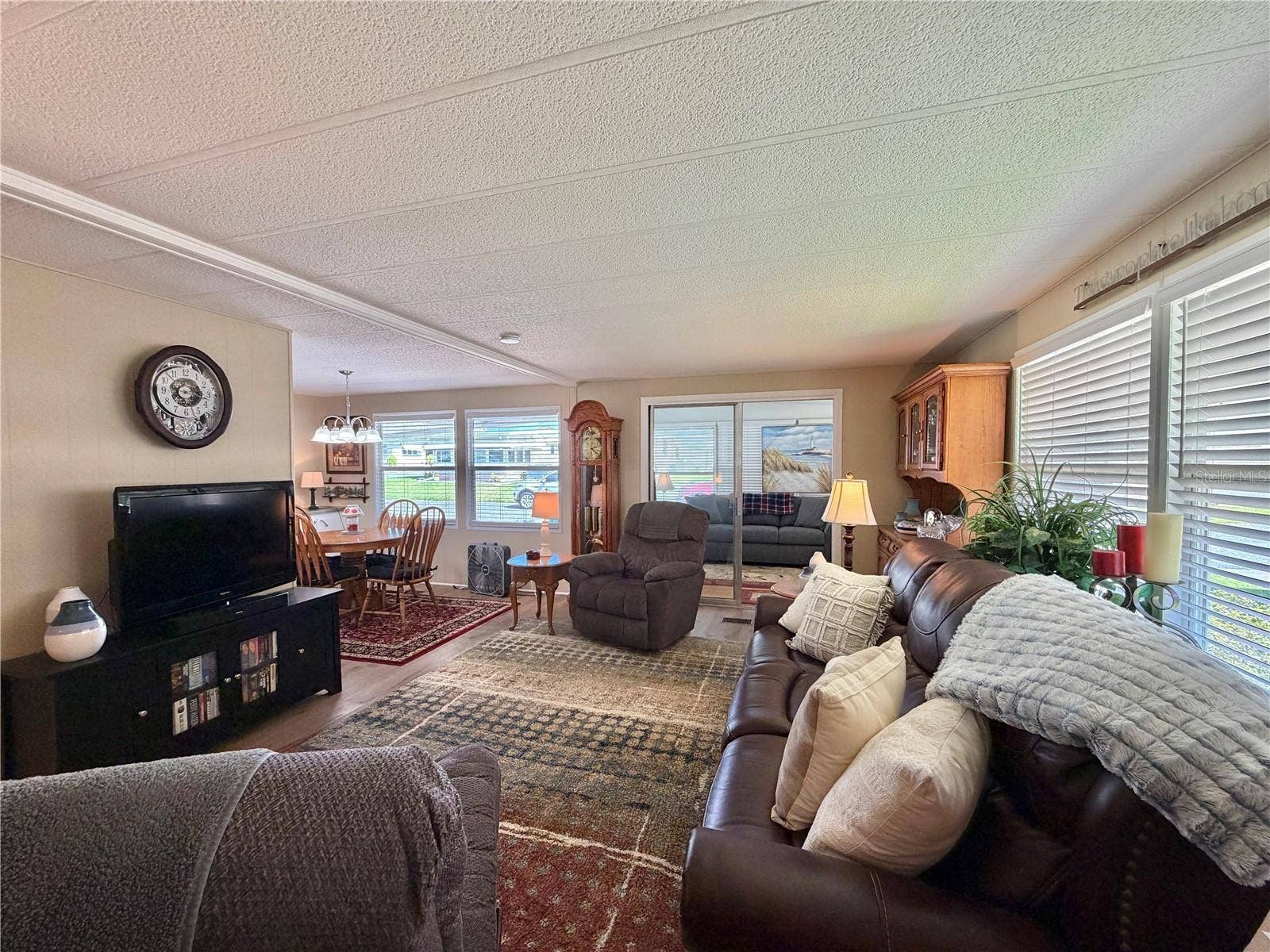 131 BOUGAINVILLEA DRIVE, Leesburg, FL 34748 131 BOUGAINVILLEA DRIVE, Leesburg, FL 34748
