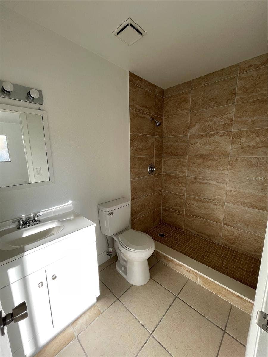 516 E ROSEWOOD LANE, #516, Tavares, FL 32778 516 E ROSEWOOD LANE, #516, Tavares, FL 32778